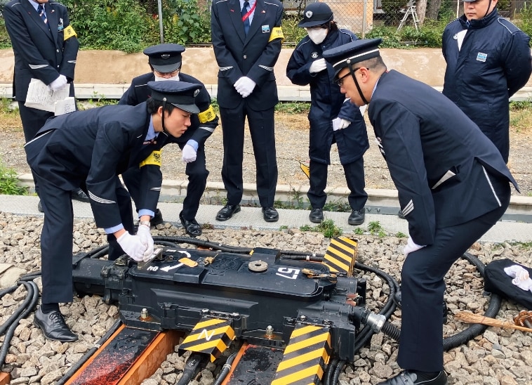 締結装置取付